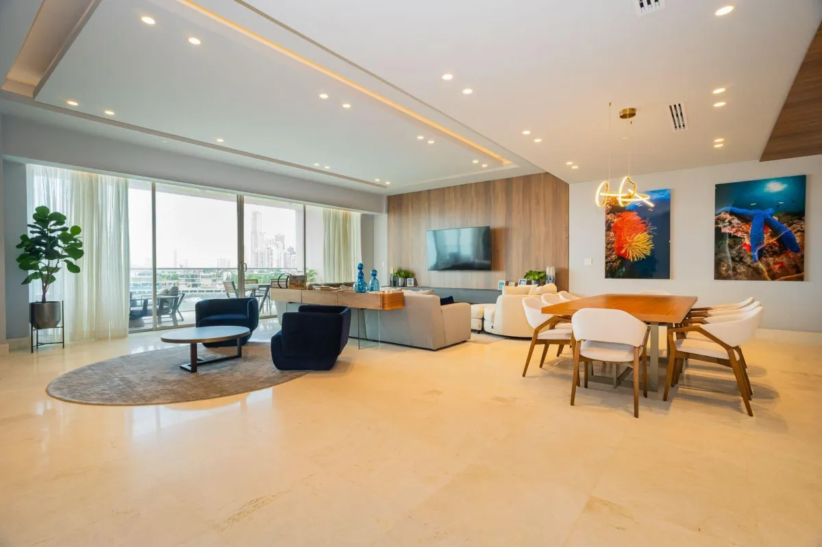For Sale Exclusive Island Front 3BR apartment