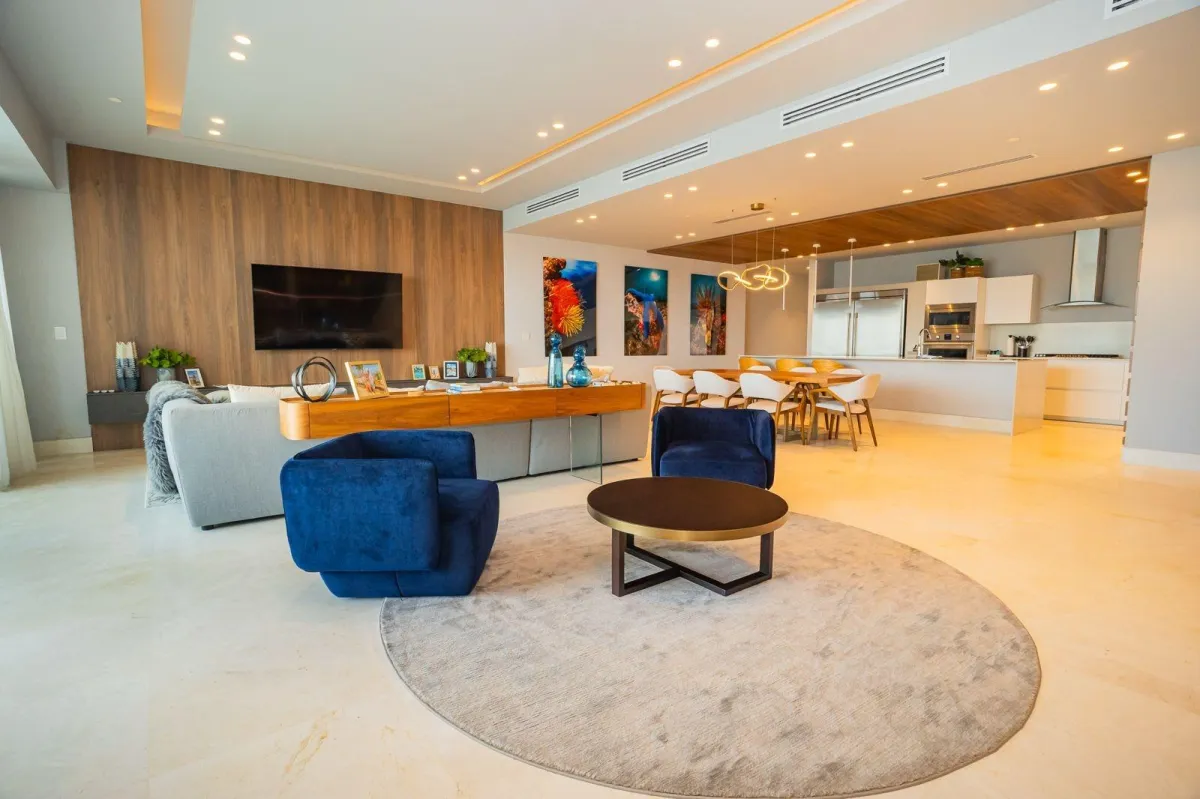 For Sale Exclusive Island Front 3BR apartment