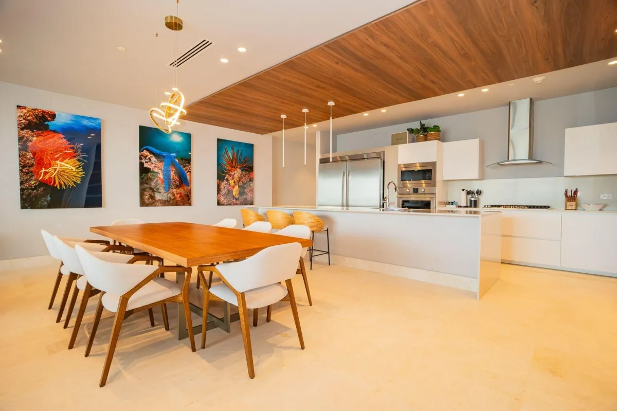 For Sale Exclusive Island Front 3BR apartment