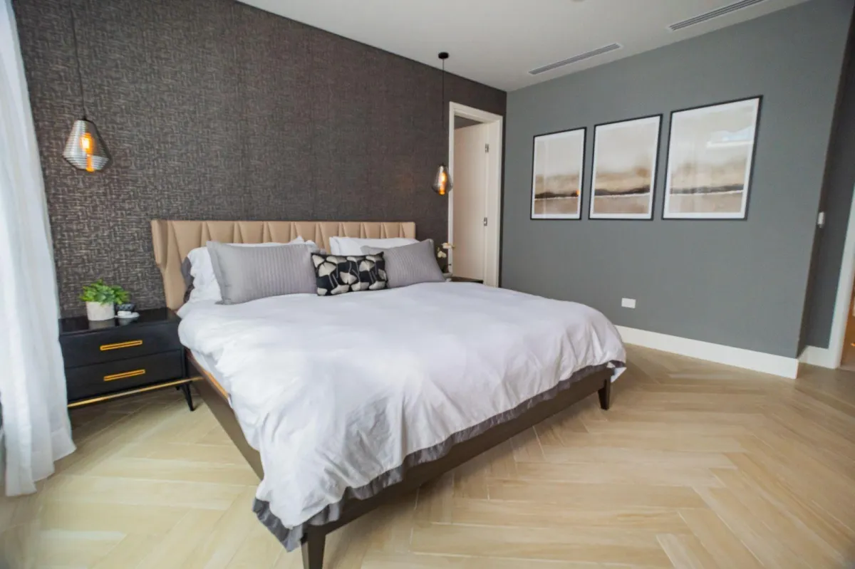 For Sale Exclusive Island Front 3BR apartment