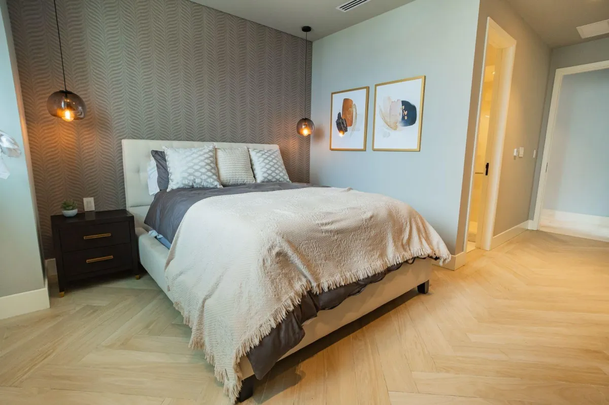 For Sale Exclusive Island Front 3BR apartment