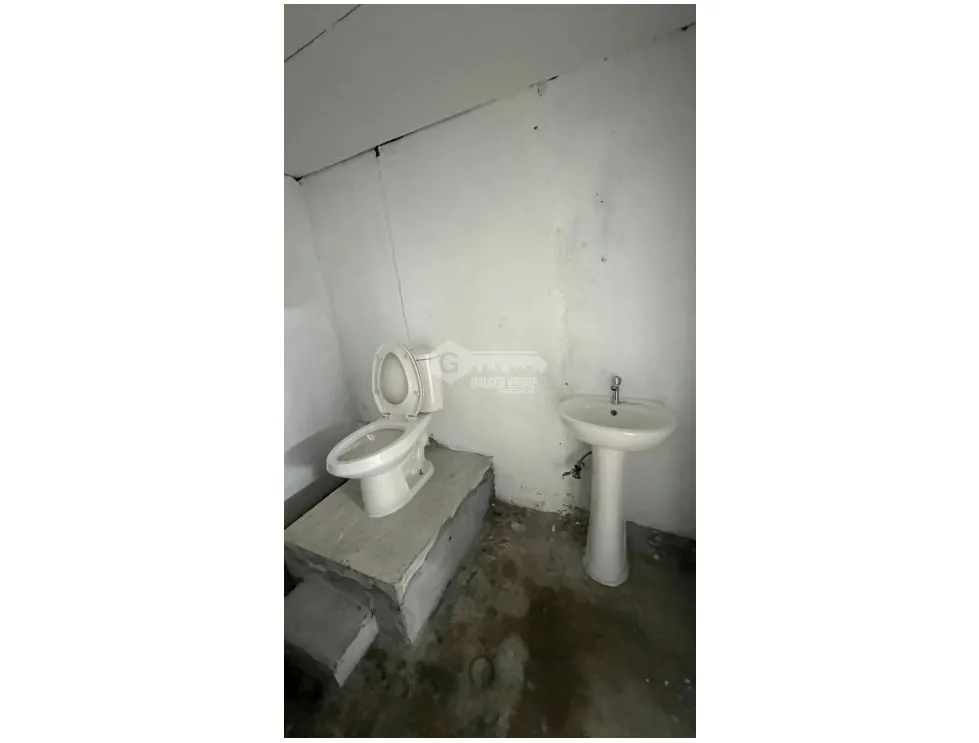 Commercial Warehouse for Rent in Industrial Park - 160M² with 1 Bathroom