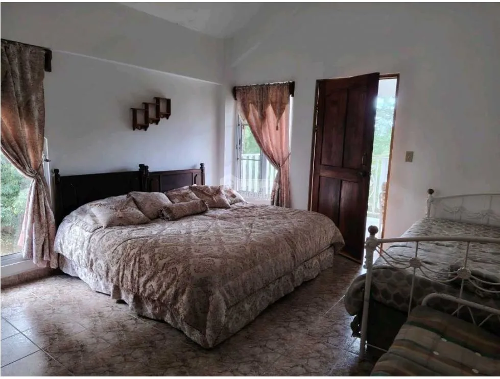 ALTOS DE CERRO AZUL / 3 BEDROOMS / 3 BATHROOMS / 2 STORIES