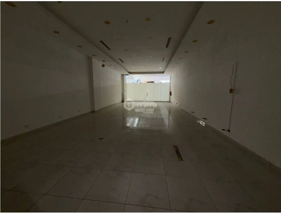 ALBROOK MALL / LOCAL  / 168M2 / SEGUNDO PISO