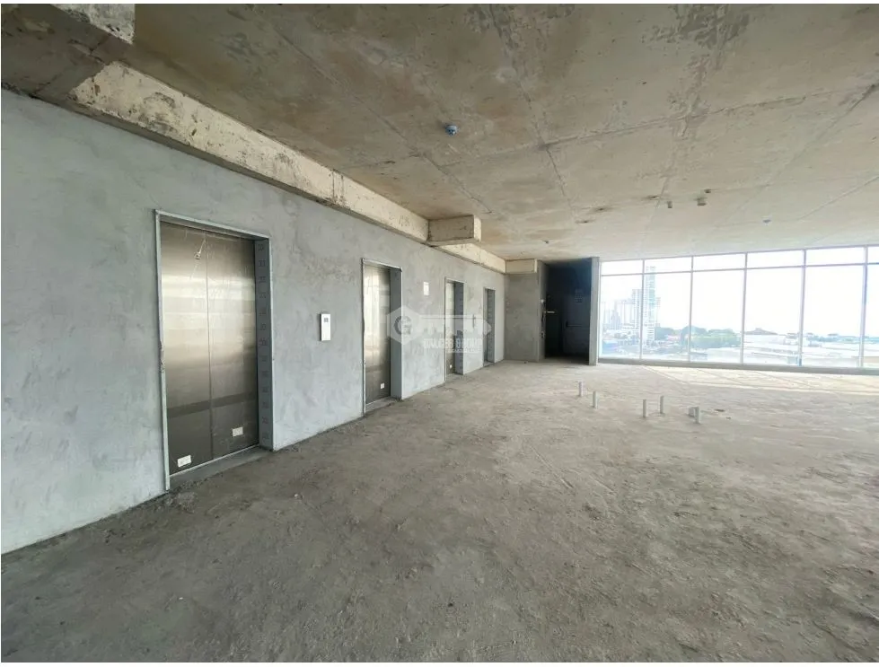 OFFICE / VIA BRASIL / CITY MALL / UPPER FLOOR / 942M