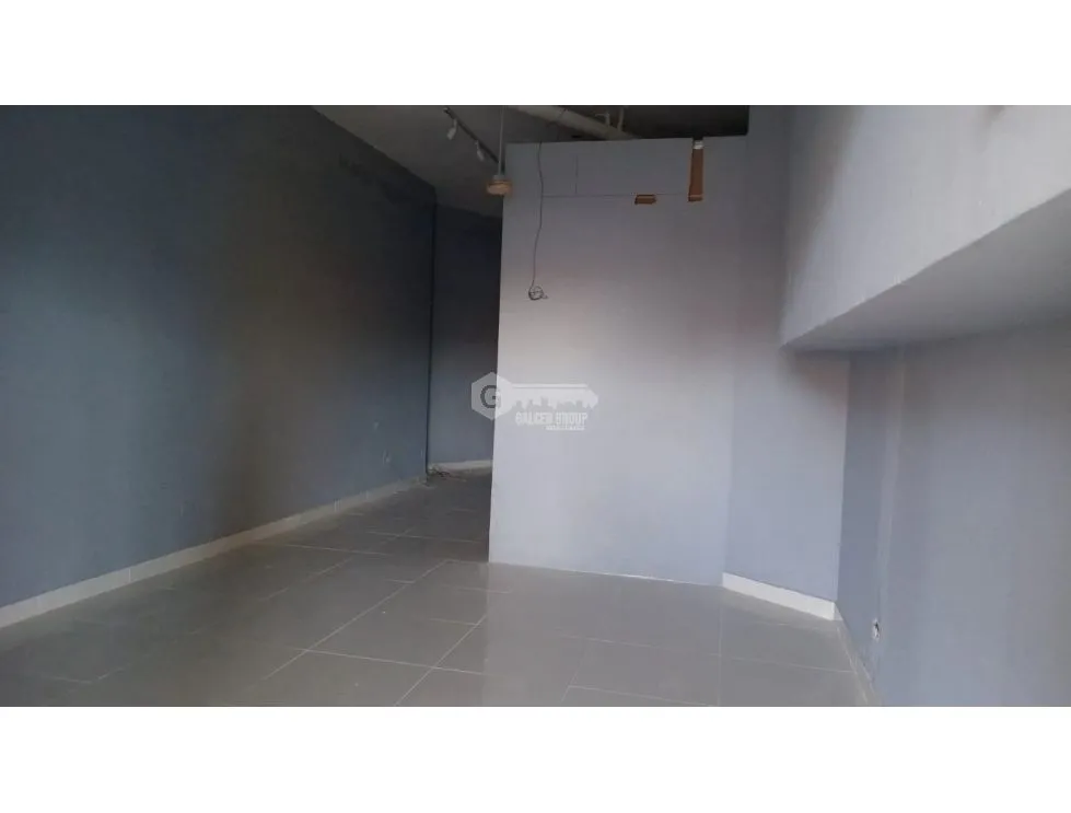 COMMERCIAL SPACE / AVENIDA LA PULIDA / PH RIO PLAZA / 55 M2 / EMPTY