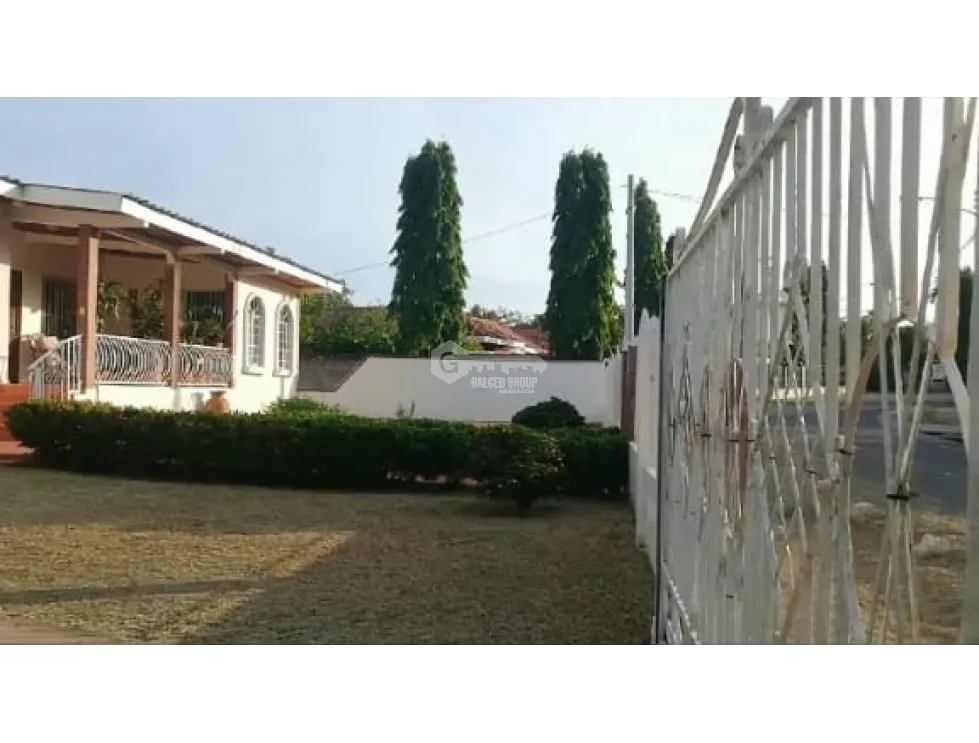 VILLA DE LOS SANTOS / 1775 M2 / TERRACE / 20 MINUTES FROM BEACHES