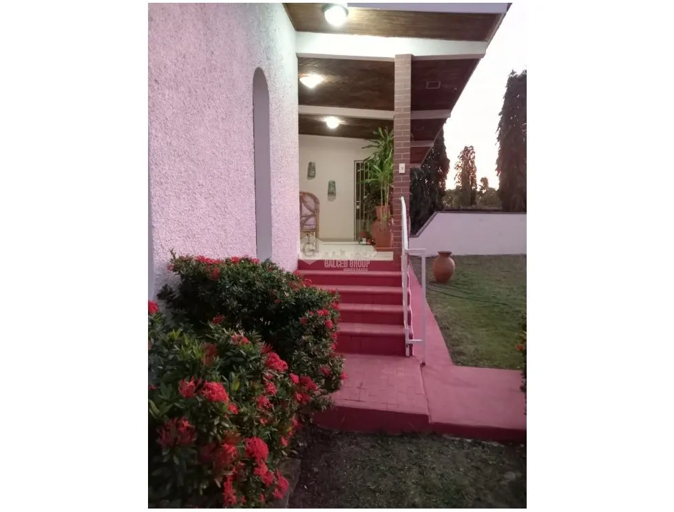 VILLA DE LOS SANTOS / 1775 M2 / TERRACE / 20 MINUTES FROM BEACHES
