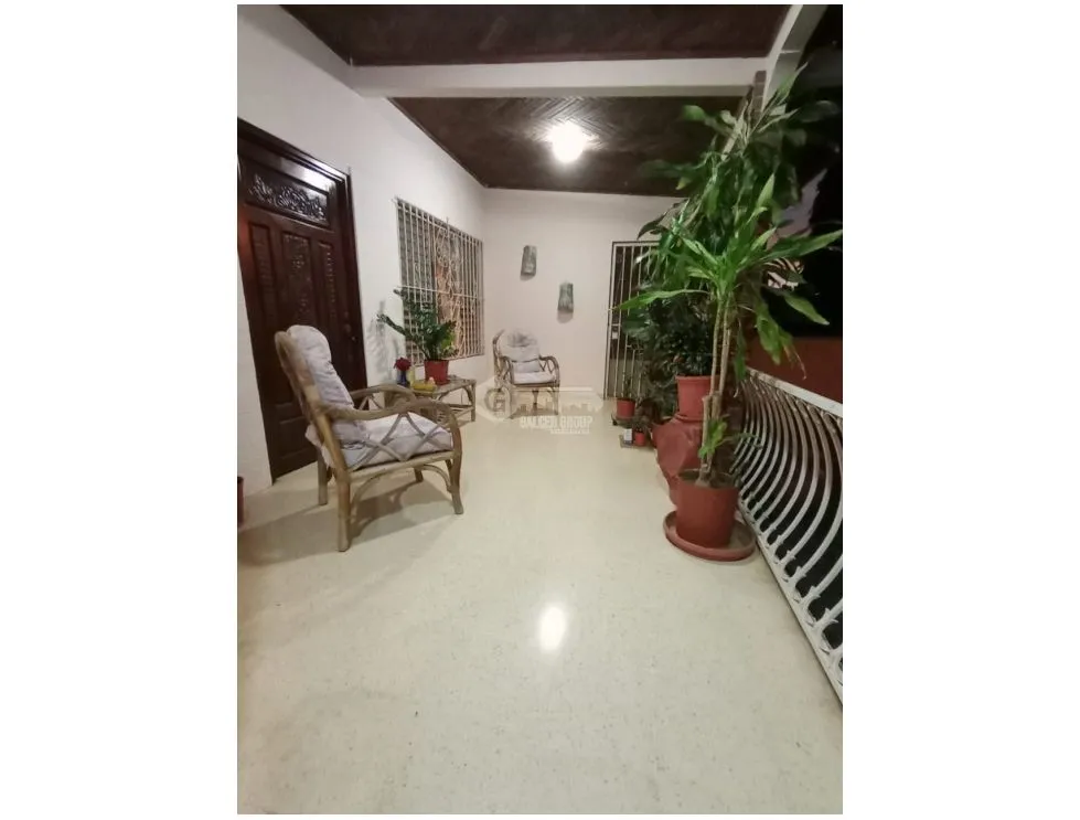 VILLA DE LOS SANTOS / 1775 M2 / TERRACE / 20 MINUTES FROM BEACHES