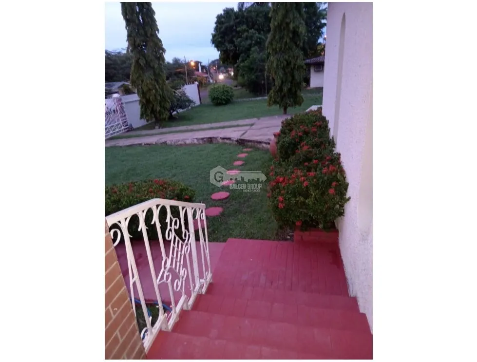 VILLA DE LOS SANTOS / 1775 M2 / TERRACE / 20 MINUTES FROM BEACHES