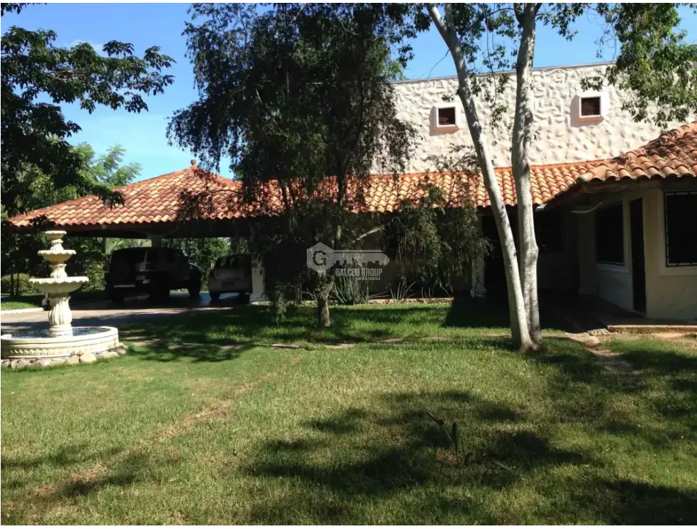 CHITRÉ / COUNTRY ESTATE / 4300 M2 / WITH GUEST HOUSE