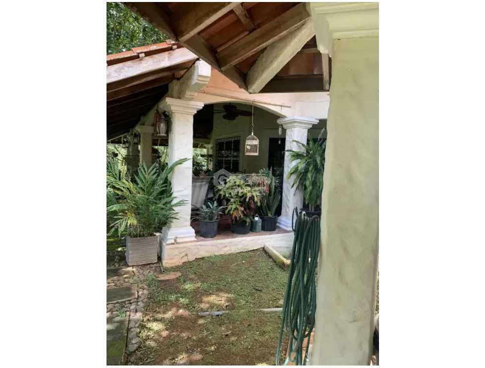 CHITRÉ / COUNTRY ESTATE / 4300 M2 / WITH GUEST HOUSE