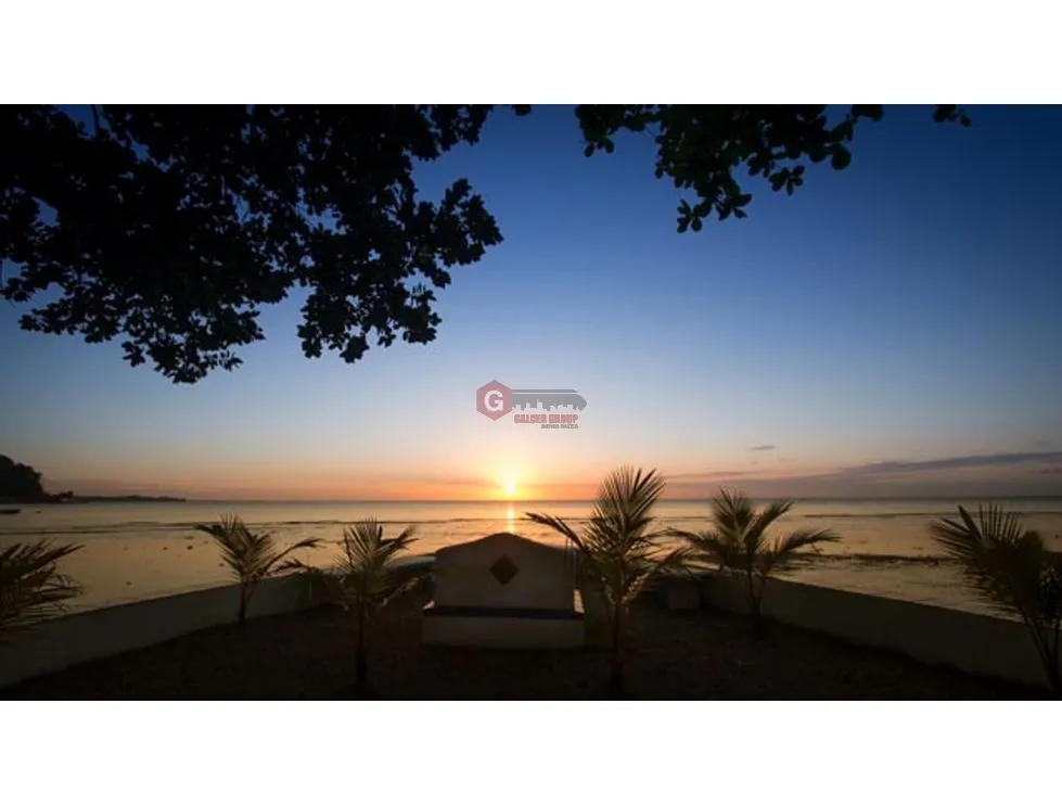 COMMERCIAL LAND / SWIMMING POOL / OCEANFRONT / PORTOBELO / 5500M