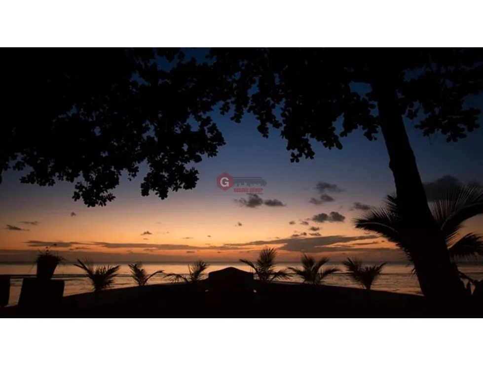 COMMERCIAL LAND / SWIMMING POOL / OCEANFRONT / PORTOBELO / 5500M