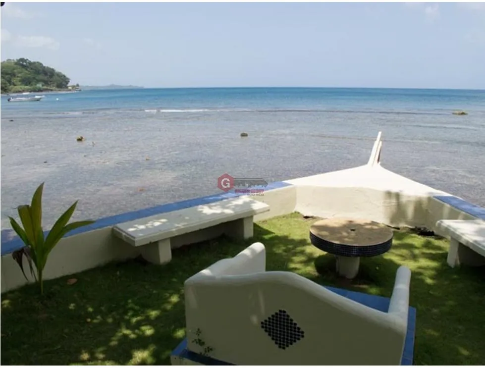 COMMERCIAL LAND / SWIMMING POOL / OCEANFRONT / PORTOBELO / 5500M