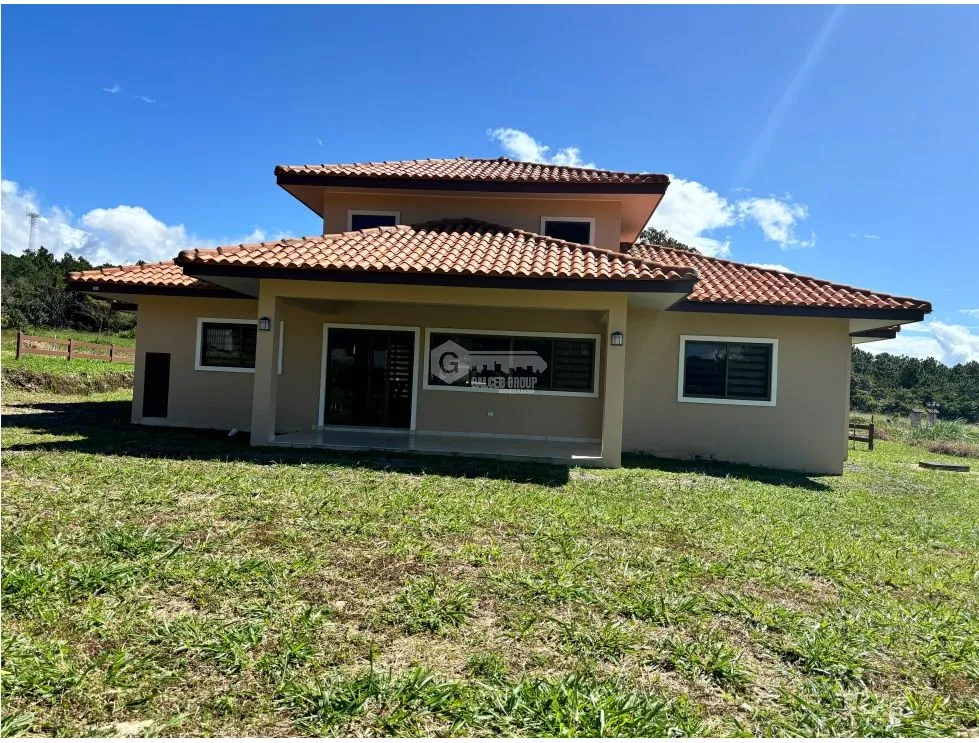 BOQUETE COUNTRY CLUB / 1500M2 / 3 BEDROOMS / TERRACE / GARDEN