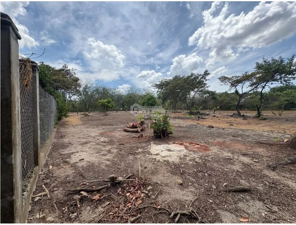 SAN JOSE / 1000M / FLAT LAND / ON THE ROAD / CLOSE TO BEACH / AG