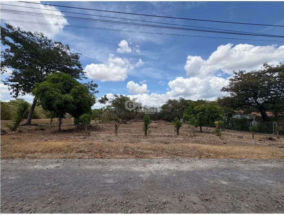SAN JOSE / 1000M / FLAT LAND / ON THE ROAD / CLOSE TO BEACH / AG