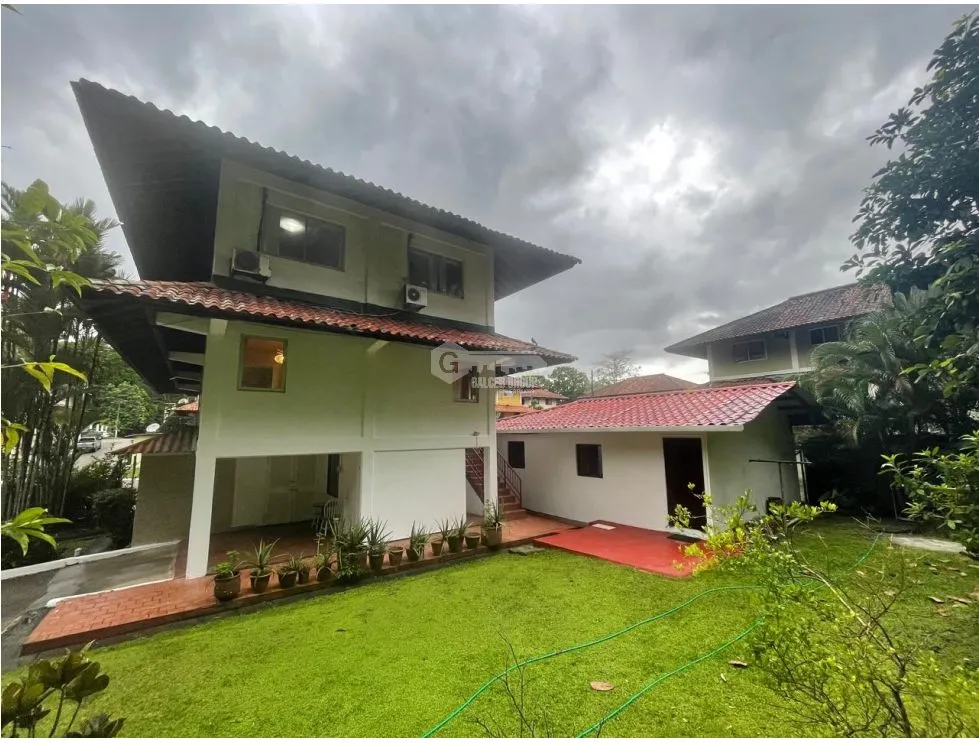 COLON / CRISTOBAL / ESPINAR / HOUSE + 2 APARTMENTS / 320 M