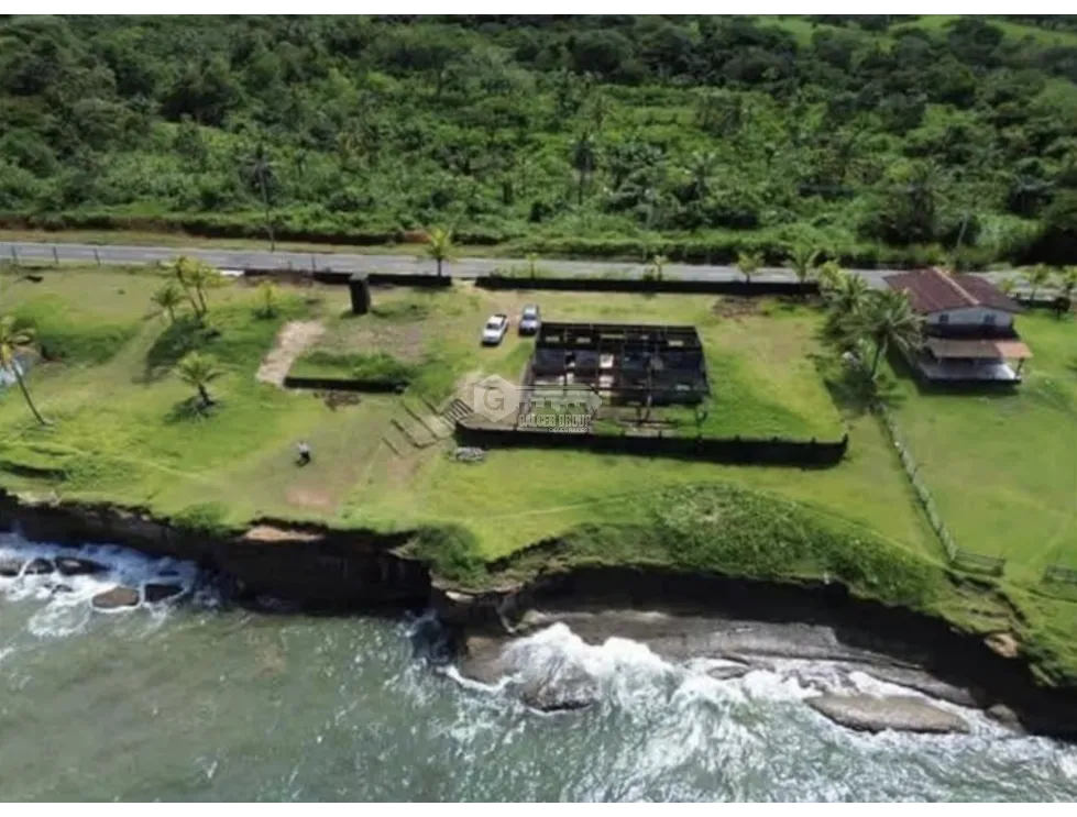 Beachfront Land / Colon Palmas Bellas / 2500M / Street Front