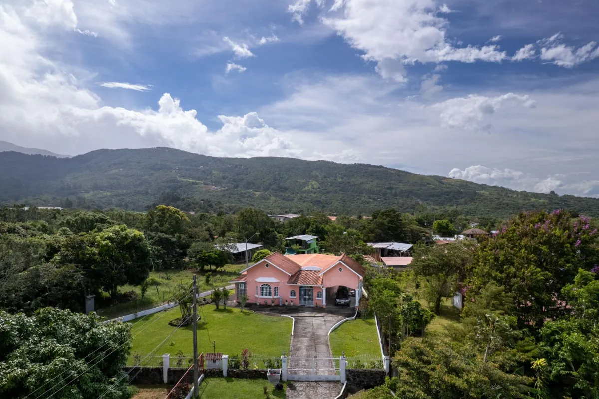 Casa en Alto Boquete completamente amueblada en venta