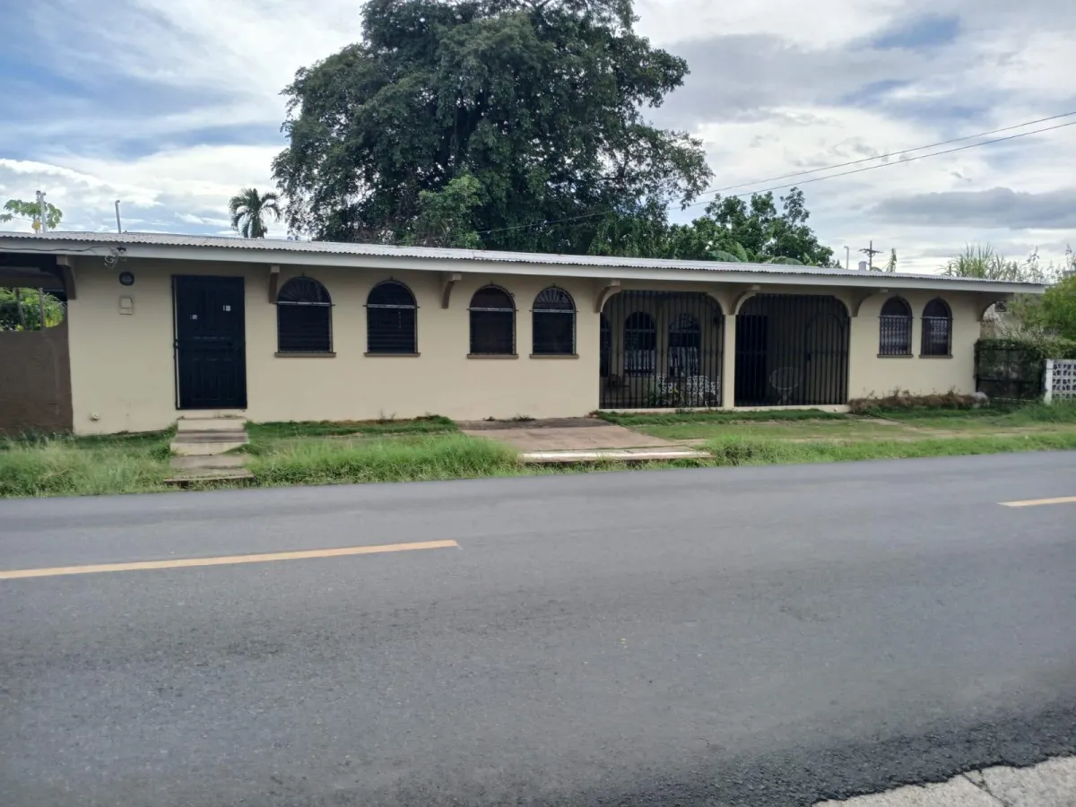 SE VENDE PROPIEDAD COMERCIAL