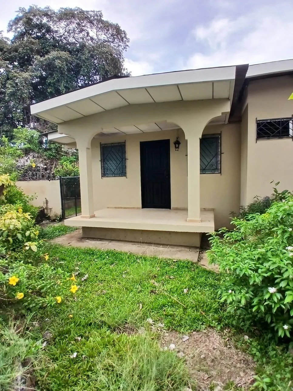 SE VENDE PROPIEDAD COMERCIAL