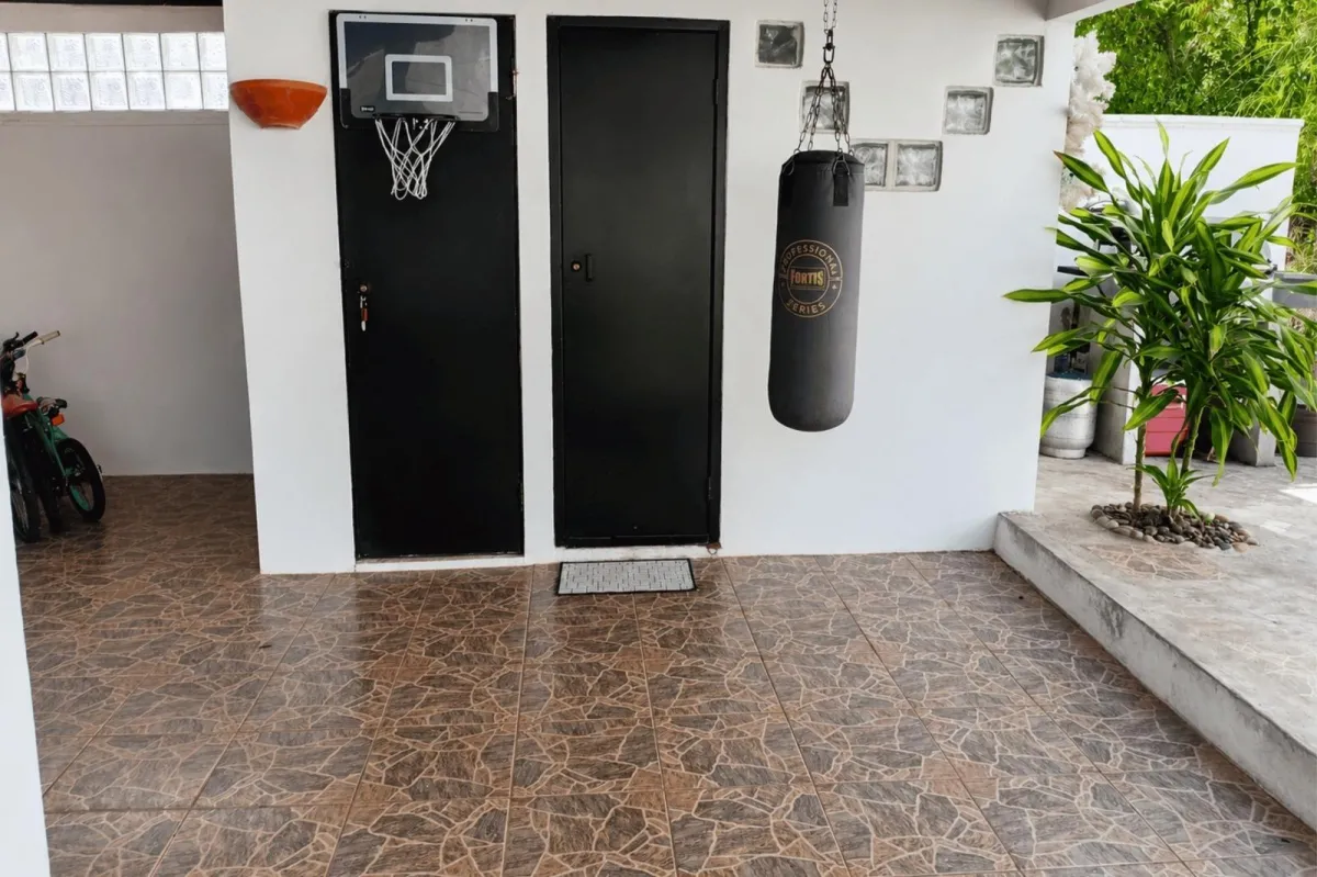 CASA EN VENTA BRISAS DEL GOLF S/M, CALLE OESTE