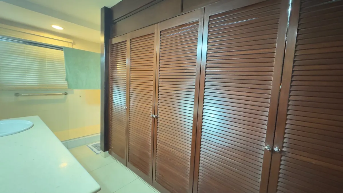 Venta de Casa en Residencial Llanos de Curundú, Ancón
