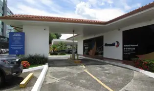 COMMERCIAL BUILDING
