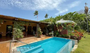 Spectacular House in Chitré