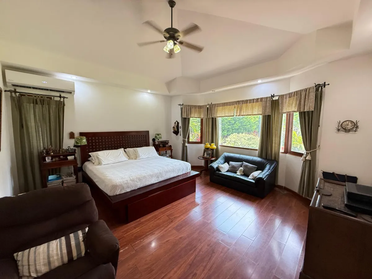 Spectacular House in Chitré