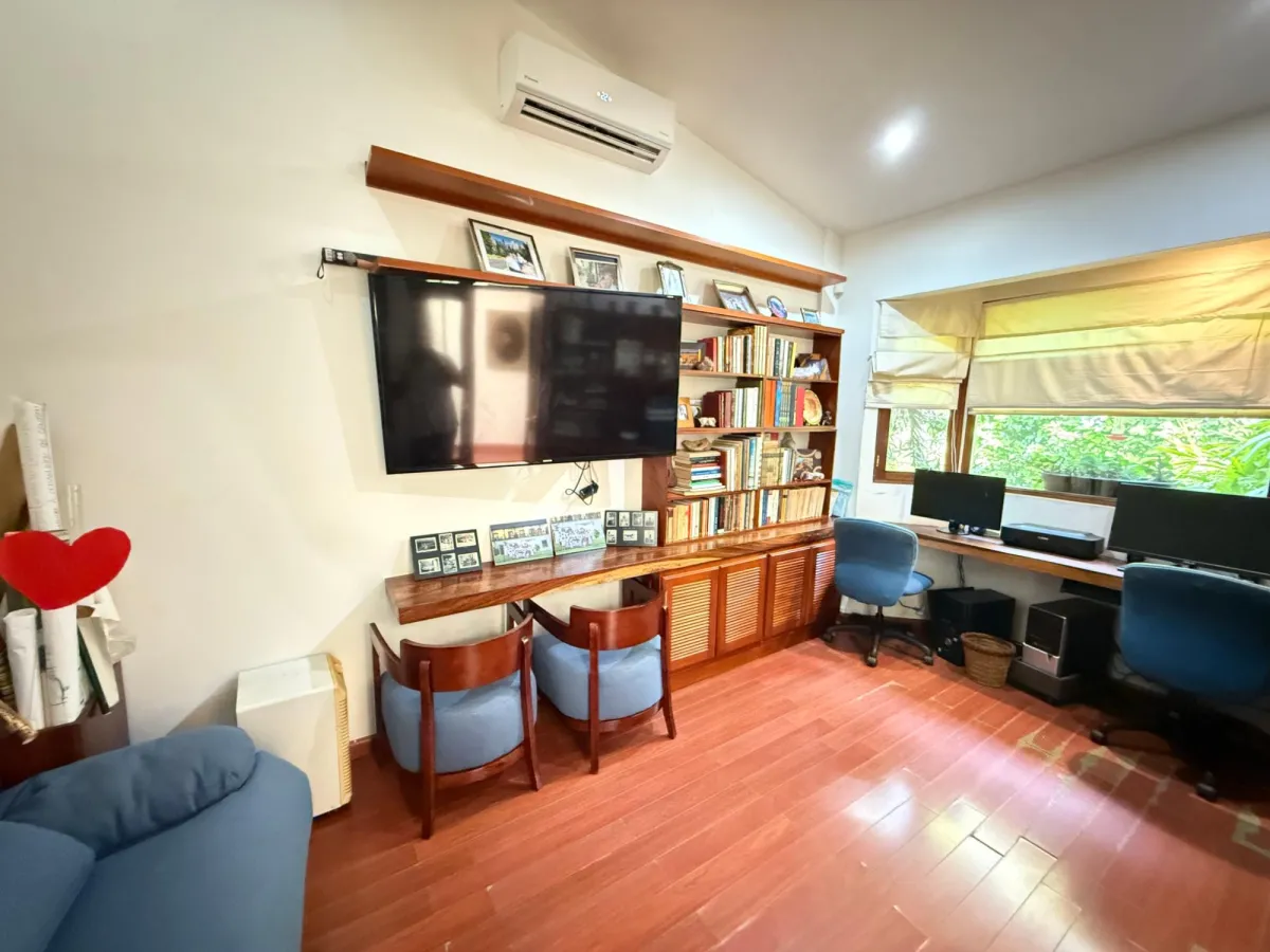 Spectacular House in Chitré
