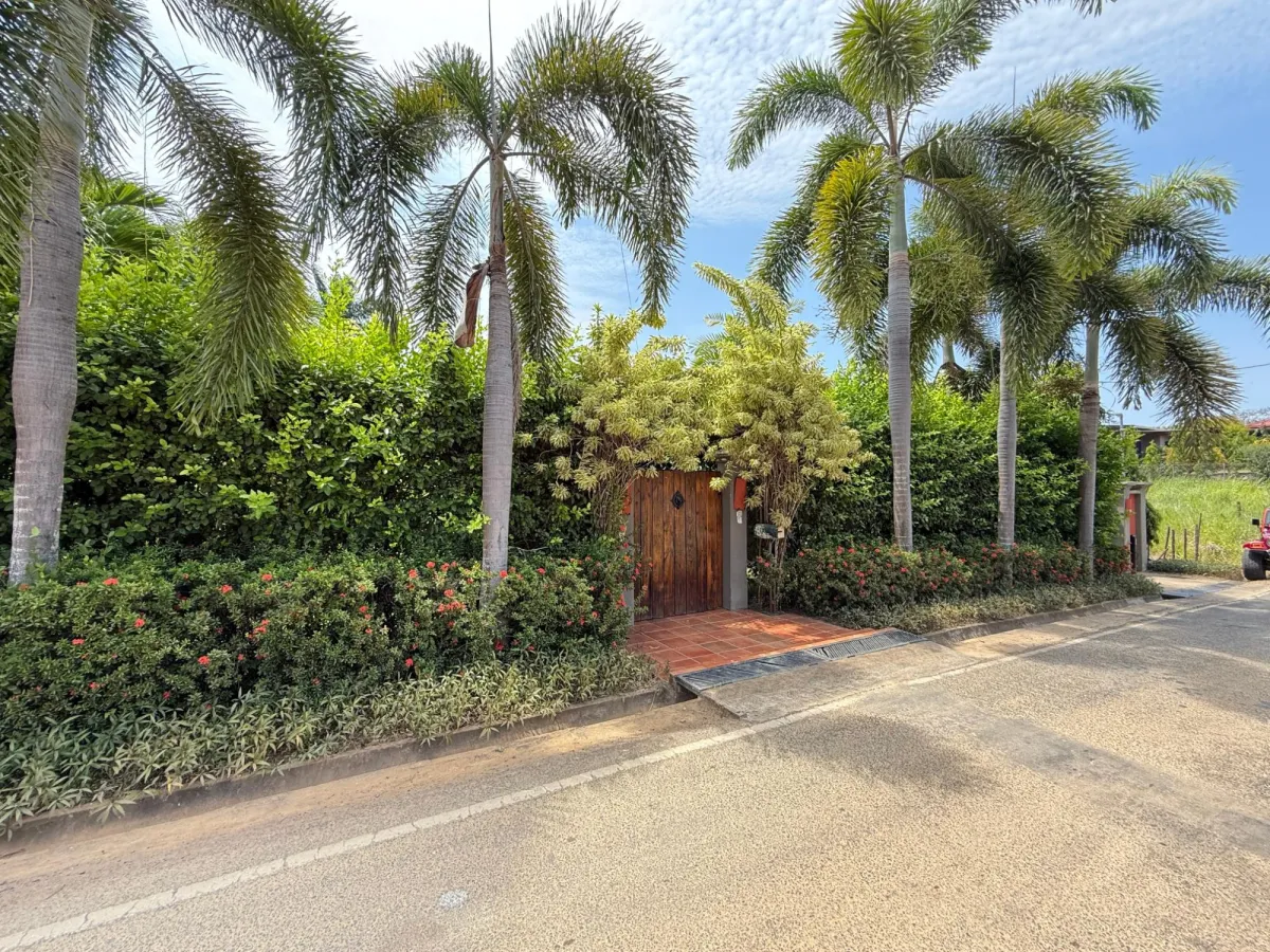 Spectacular House in Chitré