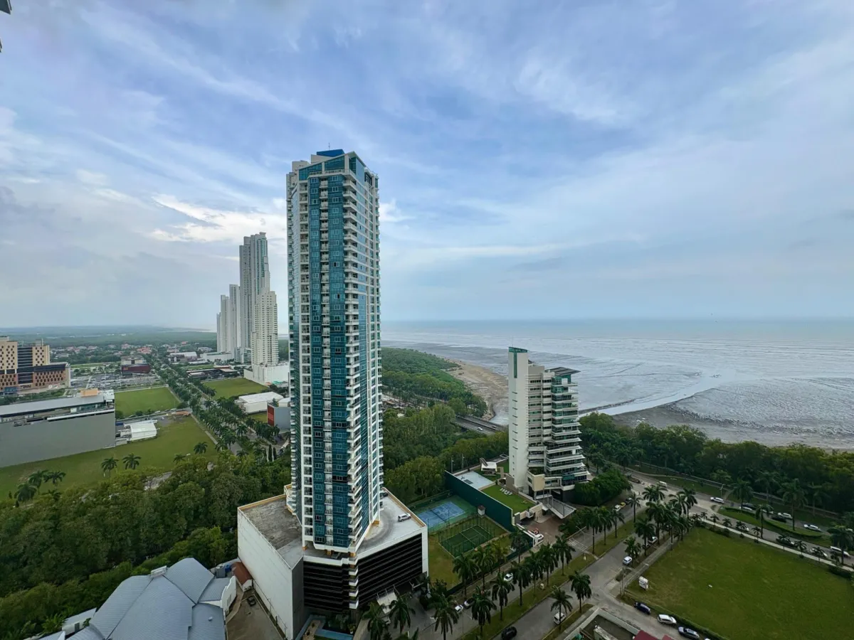 Apartamento Amoblado en Alquiler en Costa del Este - PH Parkside