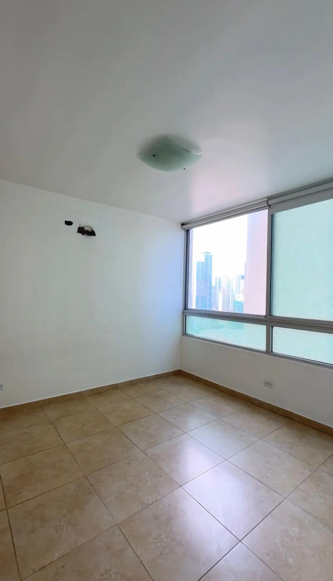 Apartment for sale facing the sea