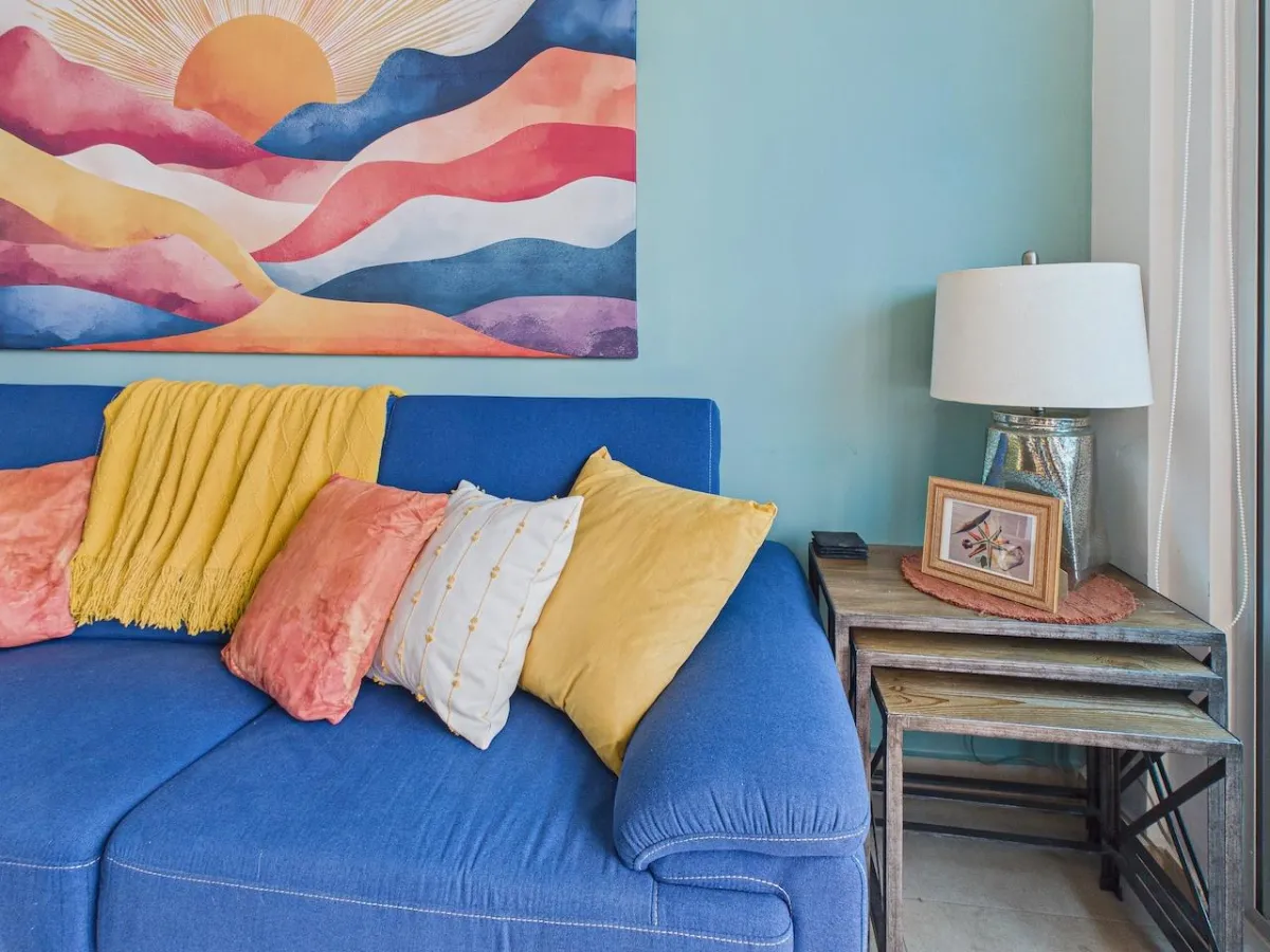 Vibrant 2 Bedroom Condo For Sale in Royal Palm