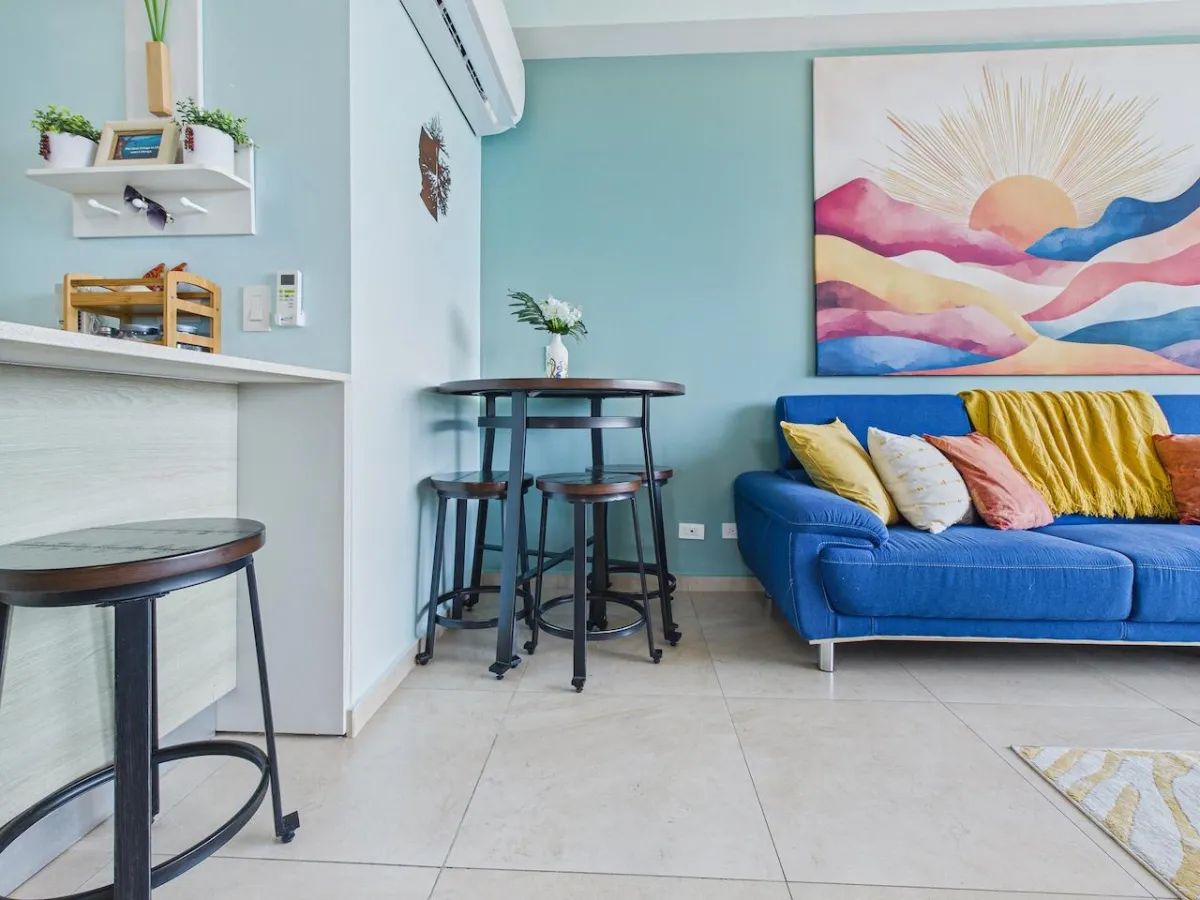 Vibrant 2 Bedroom Condo For Sale in Royal Palm