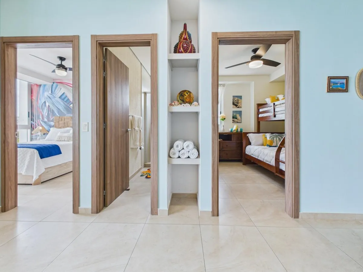 Vibrant 2 Bedroom Condo For Sale in Royal Palm
