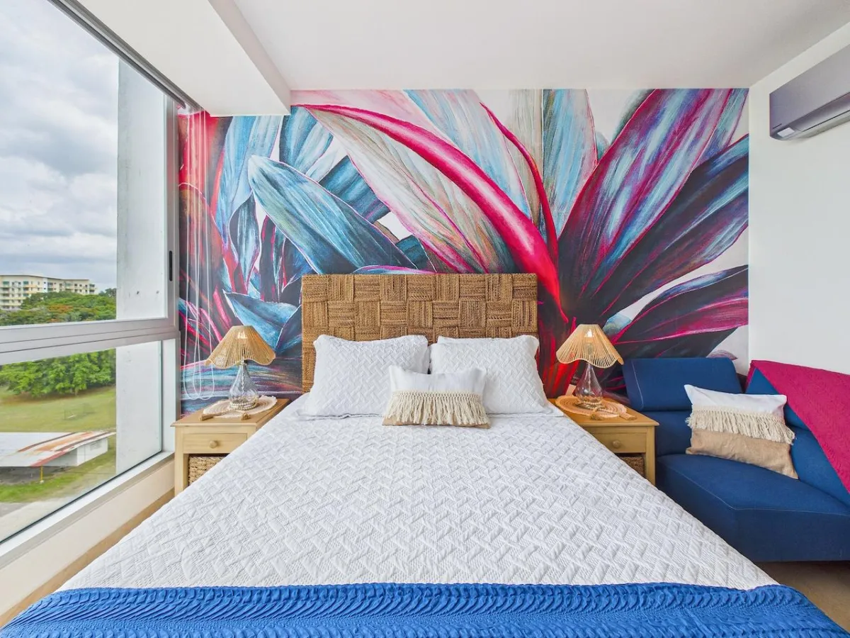 Vibrant 2 Bedroom Condo For Sale in Royal Palm