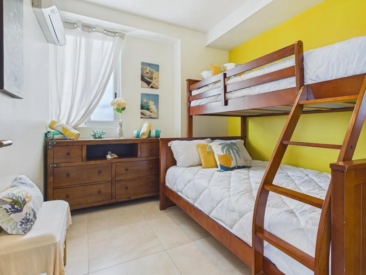 Vibrant 2 Bedroom Condo For Sale in Royal Palm