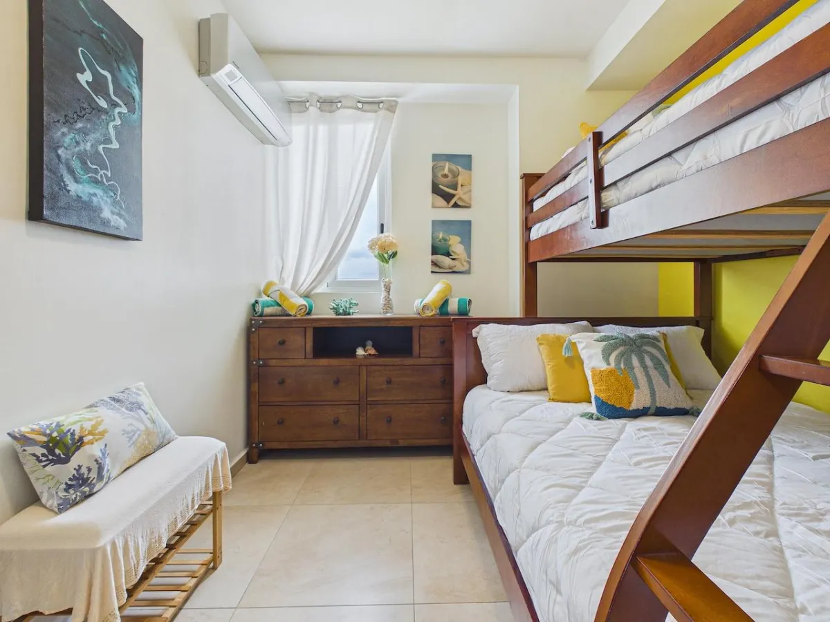Vibrant 2 Bedroom Condo For Sale in Royal Palm