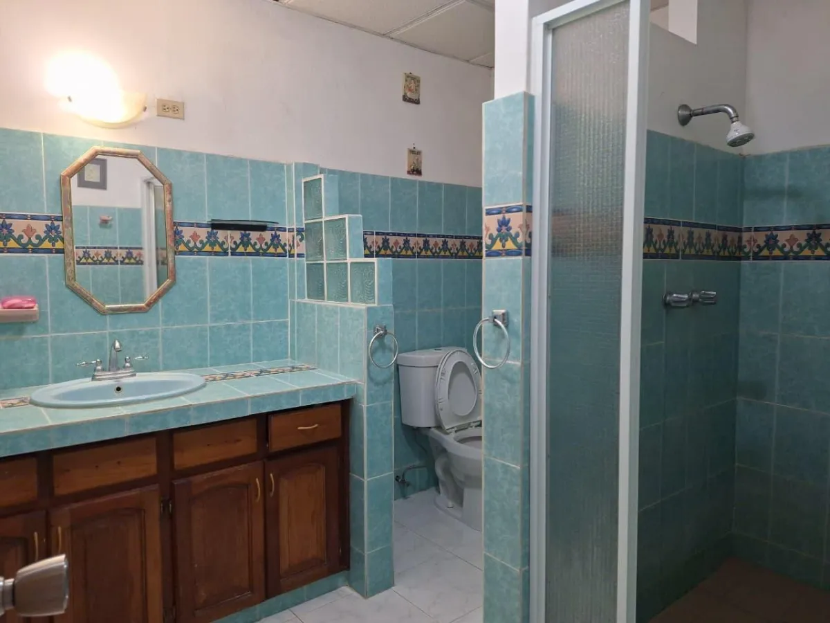 House with pool on the main road of Nueva Gorgona