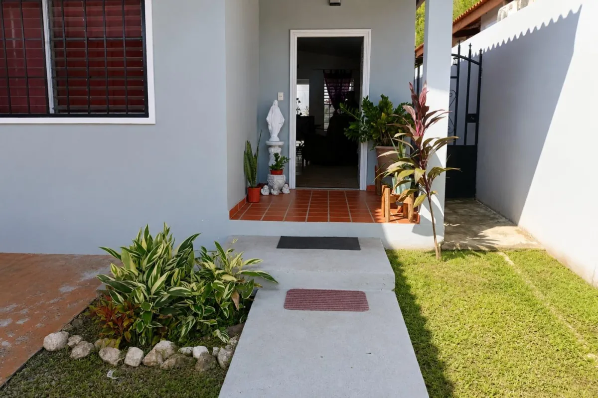 CASA EN VENTA BRISAS DEL GOLF S/M, CALLE OESTE