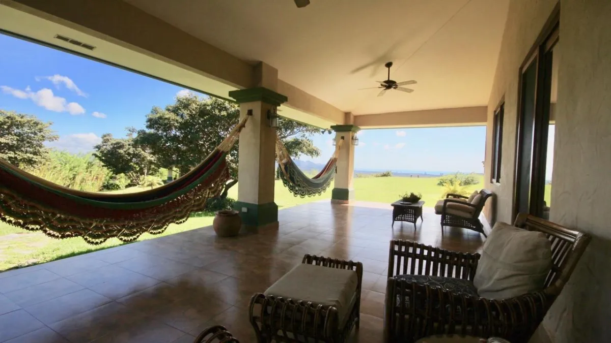 MOUNTAIN VILLA WITH OCEAN VIEW