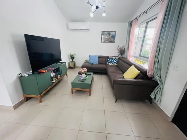 Single-family house for sale in Costa Verde.