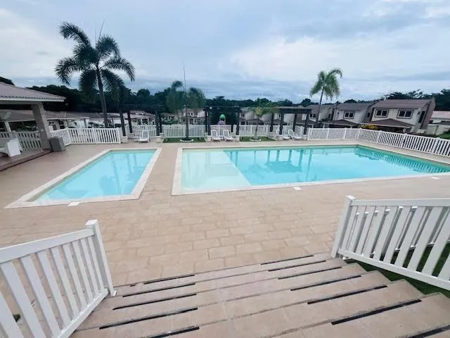 Single-family house for sale in Costa Verde.