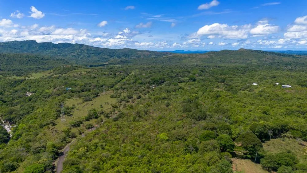 Spacious 59,086 m² Land in Síndigo, Caldera
