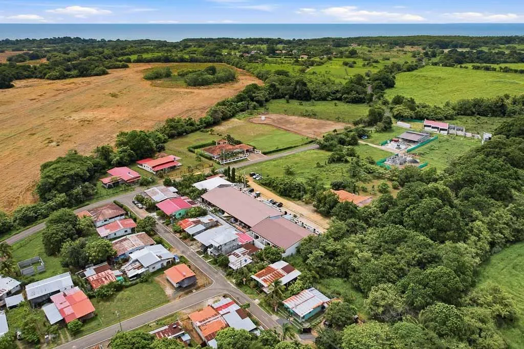 Turnkey Pedasí Townhome Near the Beach