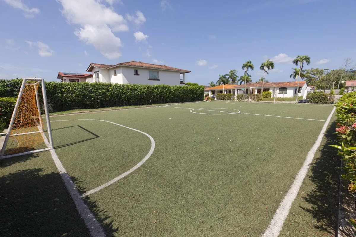 Two-story house for sale in Costa Verde